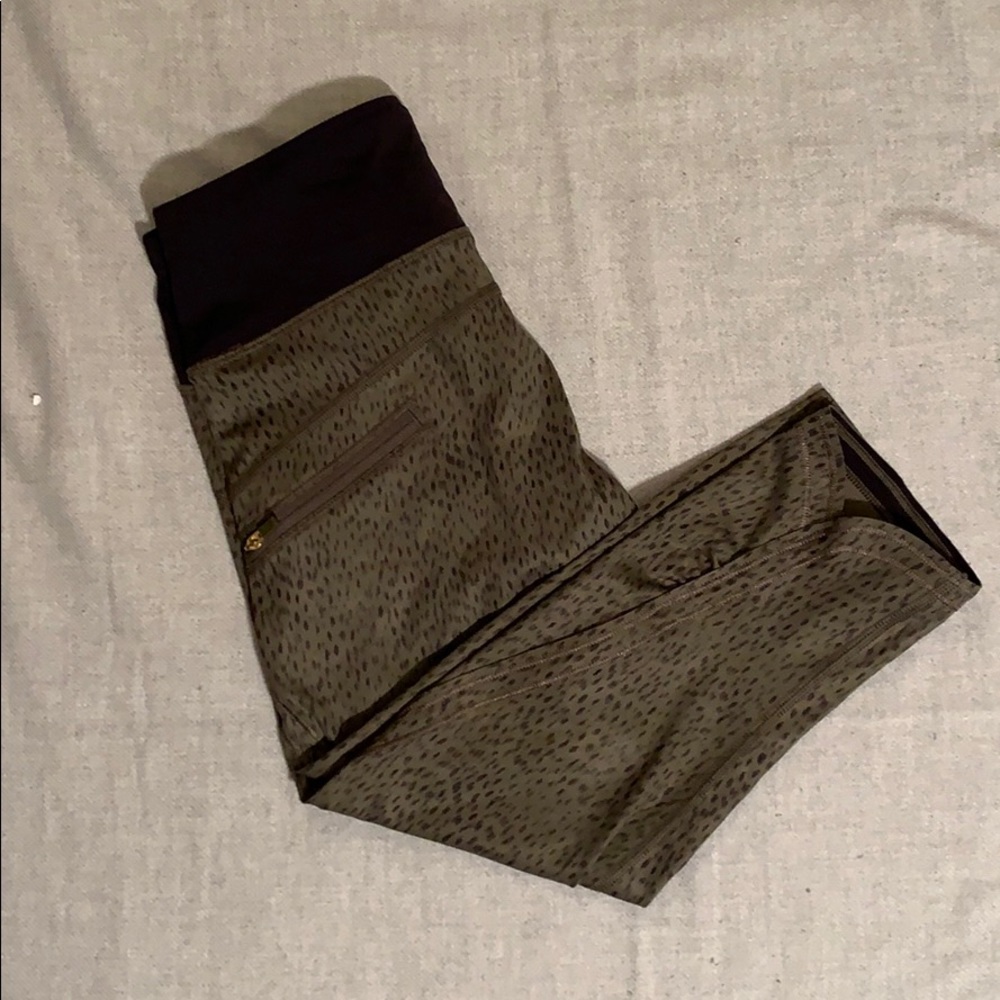 Lululemon Athletica Cropped Leggings